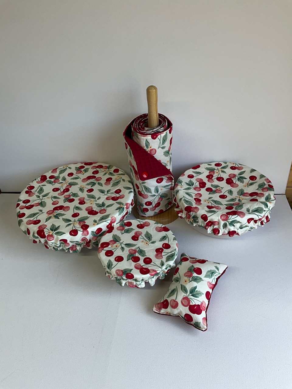 Ensemble de cuisine « cerises »