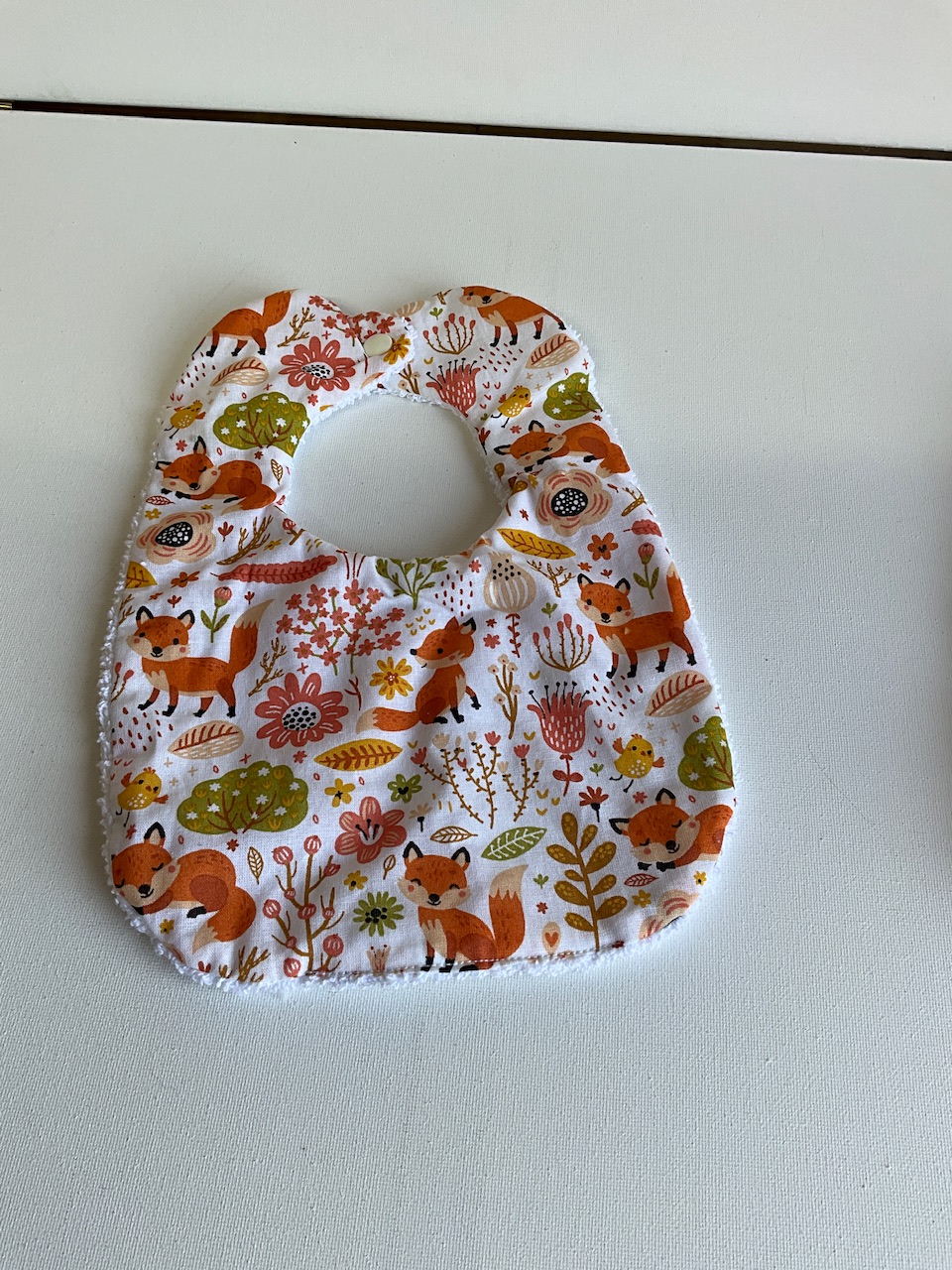 Lot de 2 bavoirs 0/6 mois – Image 3