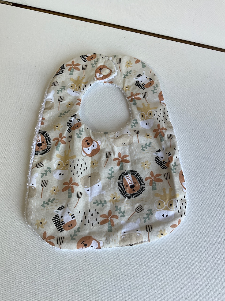 Lot de 2 bavoirs 0/6 mois – Image 3