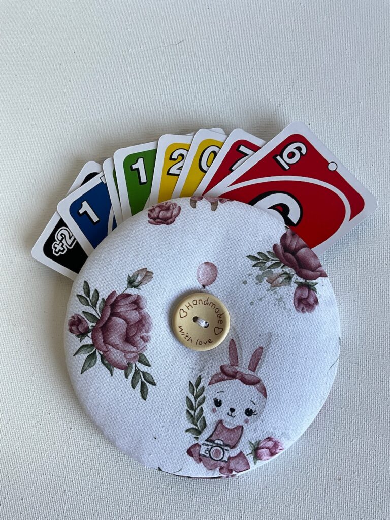 Support cartes à jouer ( motifs enfants)