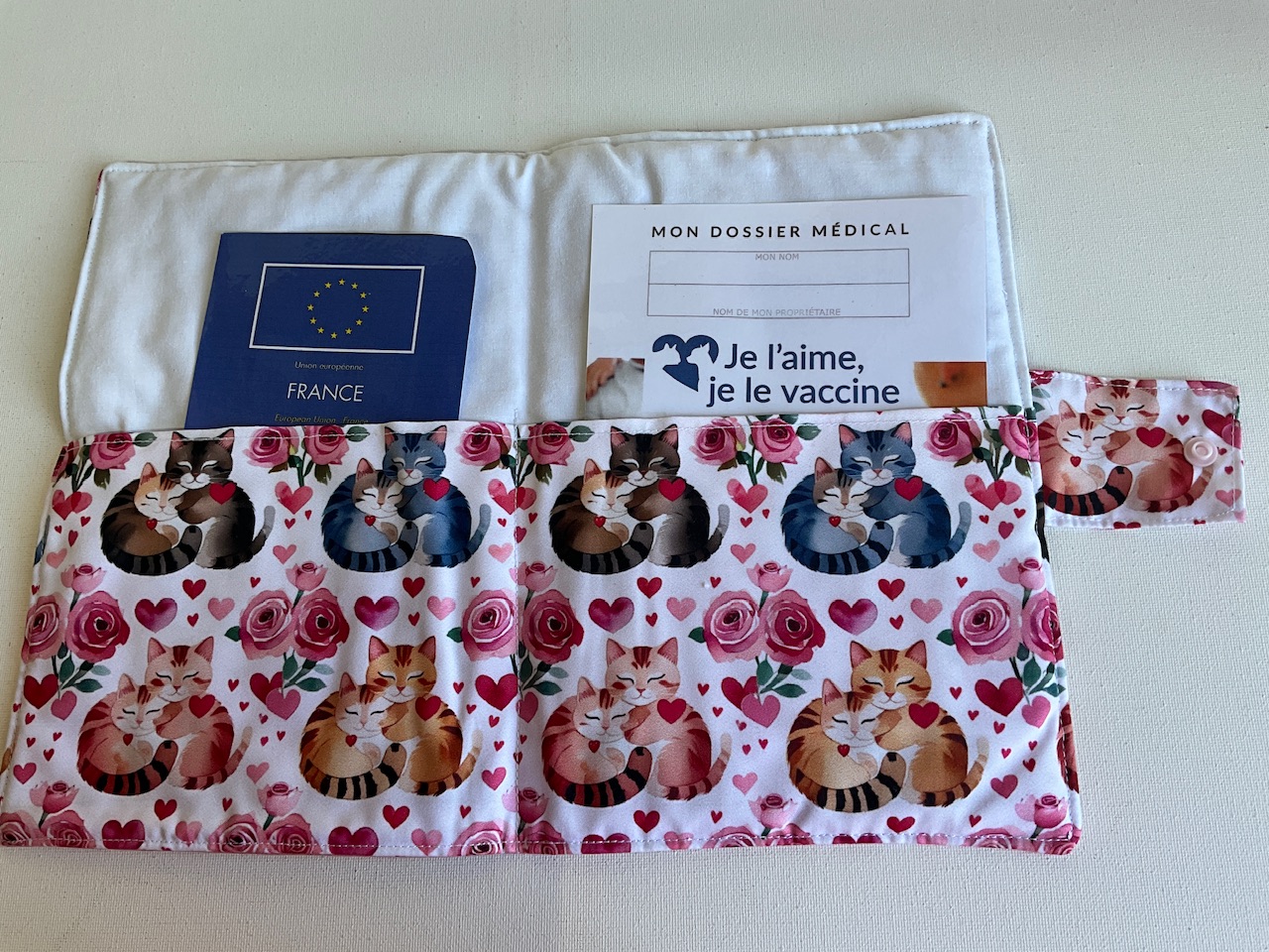Protège carnet de santé chat (floqué ) – Image 2