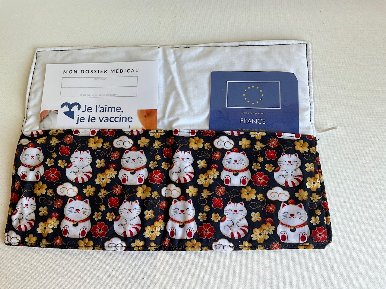 Protège carnet de santé chat ( brodé) – Image 3