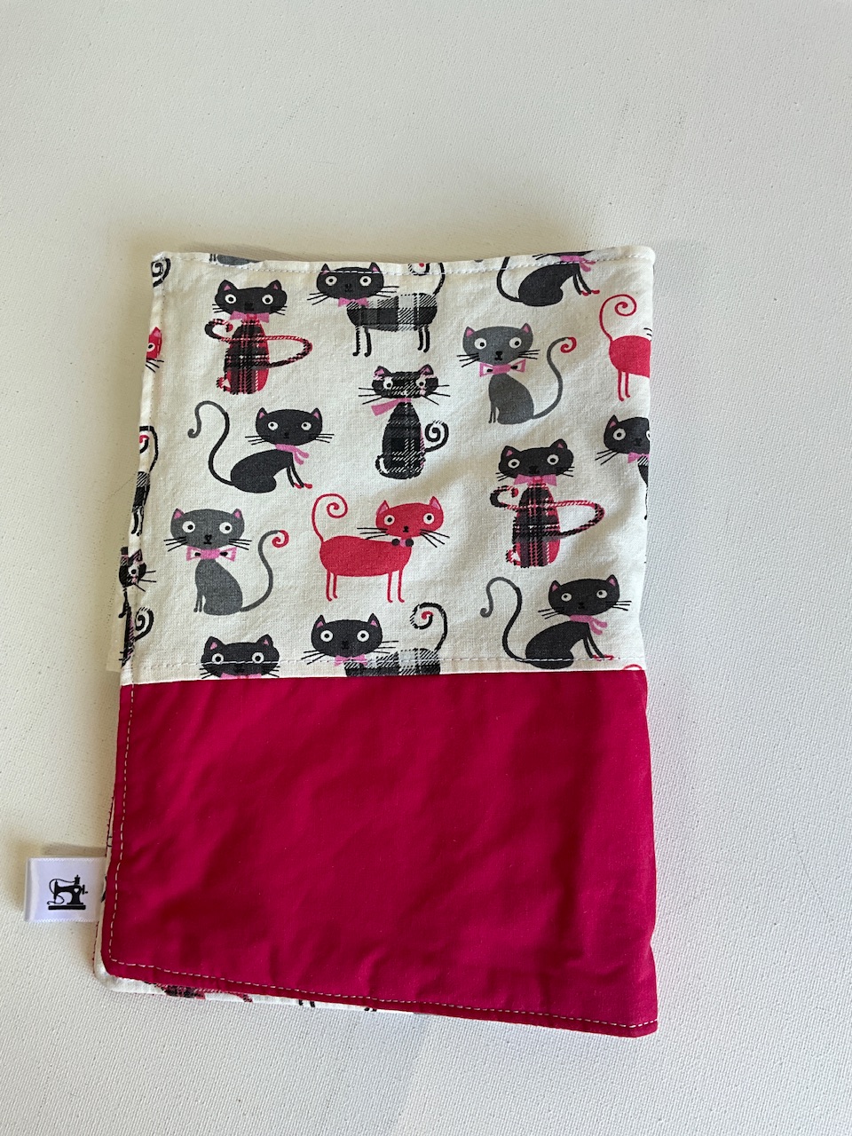 Protège carnet de santé chat ( brodé) – Image 4