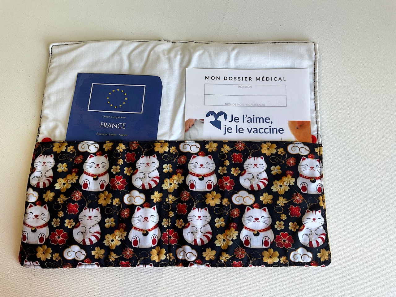 Protège carnet de santé chat ( brodé) – Image 2