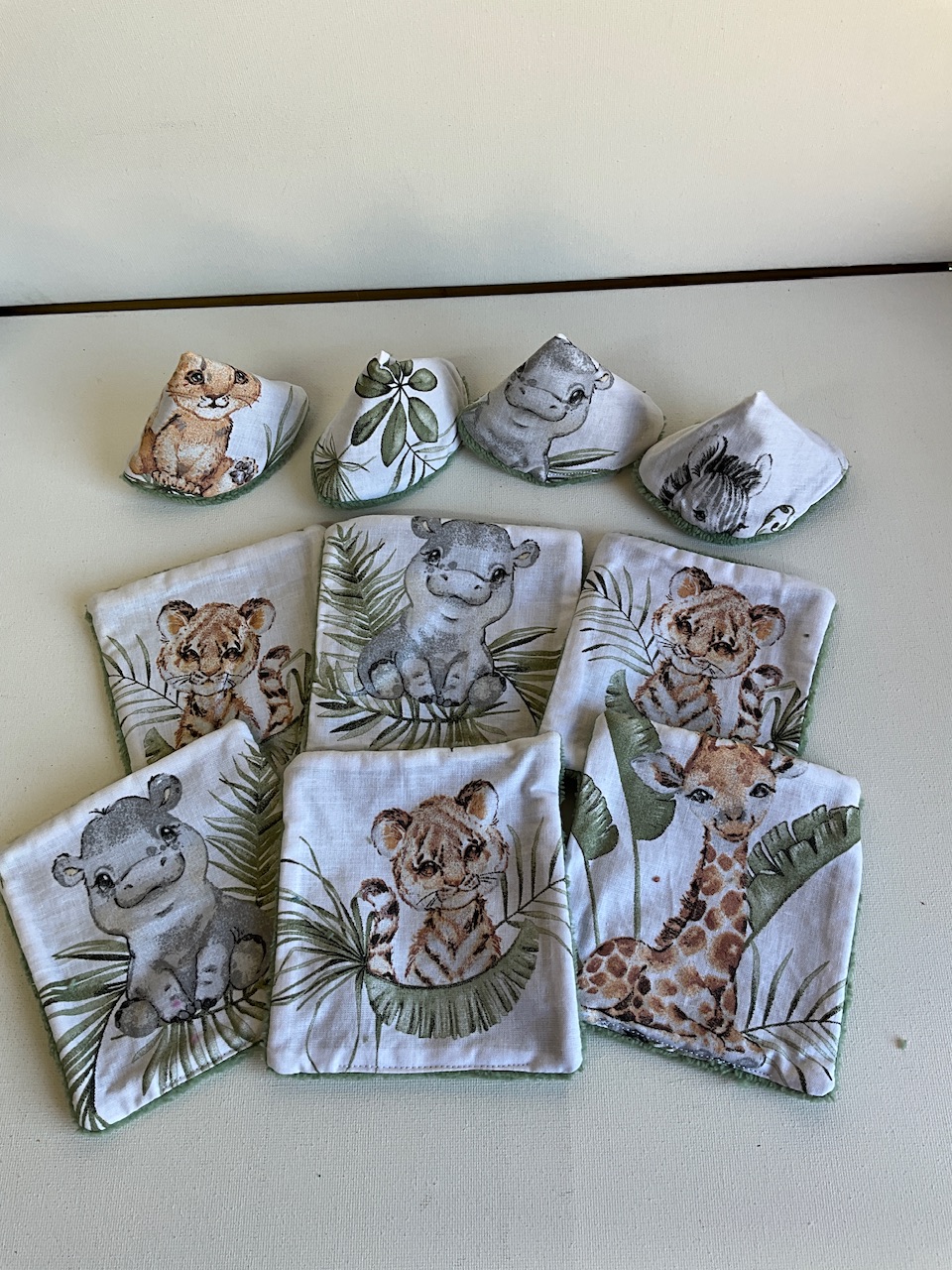 Lot de 6 Lingettes + 4 Tipis à pipi