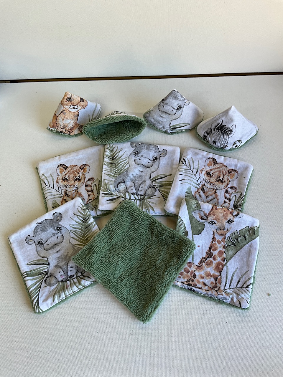 Lot de 6 Lingettes + 4 Tipis à pipi – Image 2