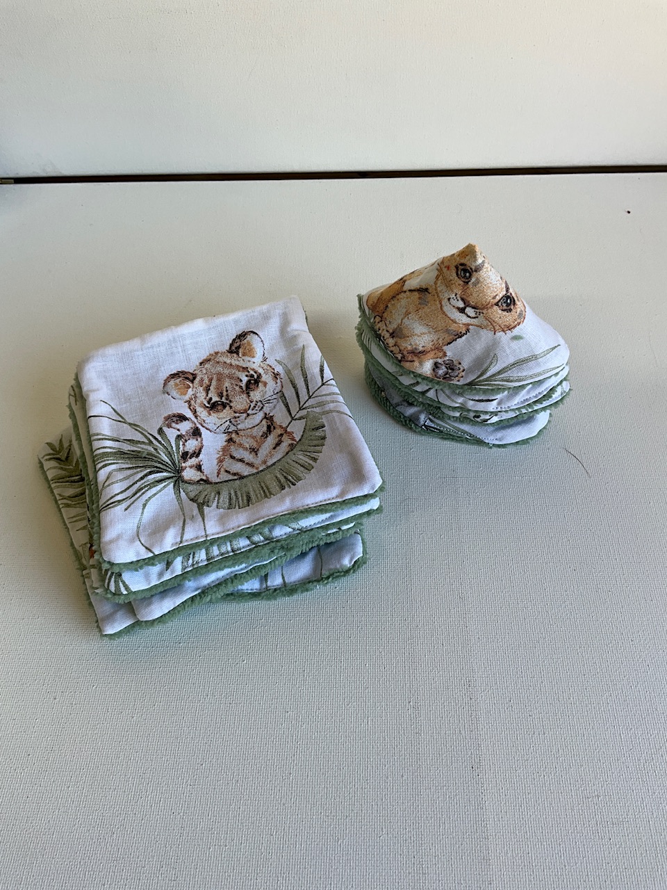 Lot de 6 Lingettes + 4 Tipis à pipi – Image 5