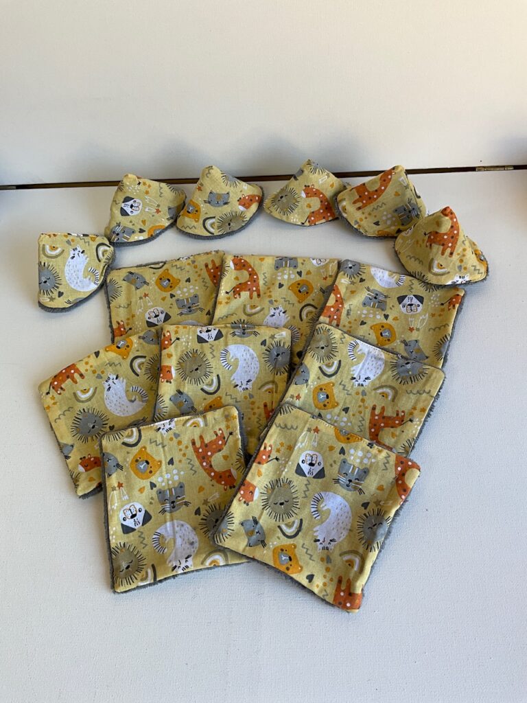 Lot de 8 Lingettes + 6 Tipis à pipi