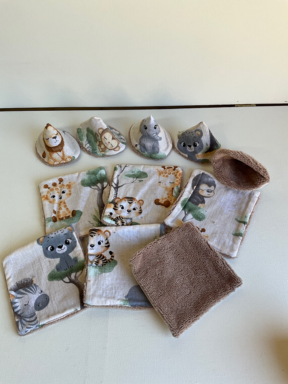 Lot de 6 Lingettes + 5 Tipis à pipi – Image 2