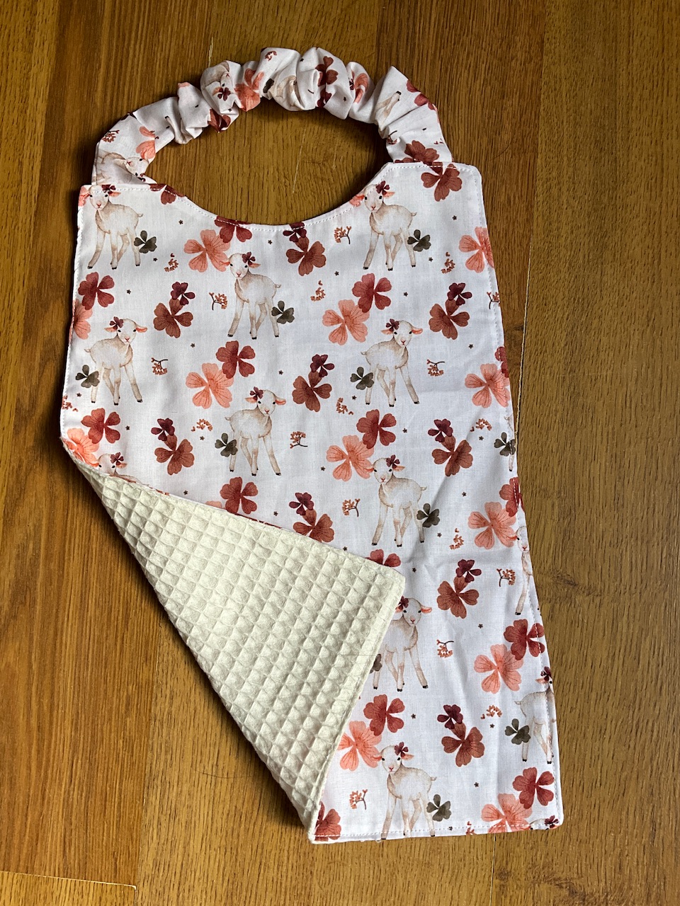 Ensemble sac pochon ( personnalisable) et sa serviette de cantine – Image 6