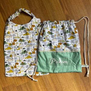 Ensemble sac pochon ( personnalisable) et sa serviette de cantine