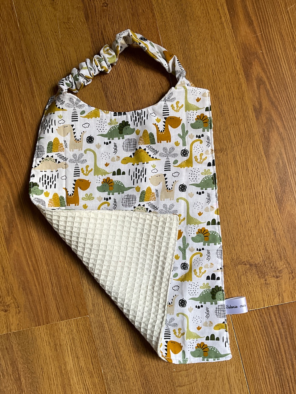 Ensemble sac pochon ( personnalisable) et sa serviette de cantine – Image 6