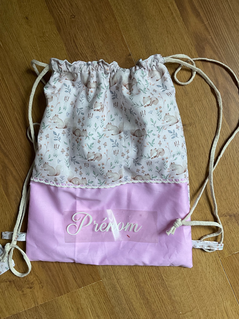 Ensemble sac pochon ( personnalisable) et sa serviette de cantine – Image 2