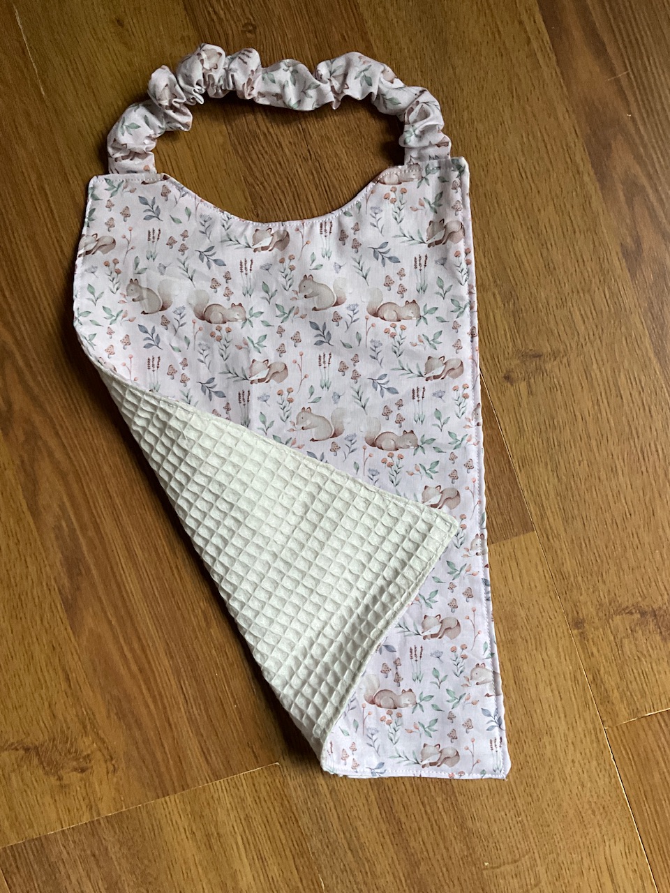Ensemble sac pochon ( personnalisable) et sa serviette de cantine – Image 6