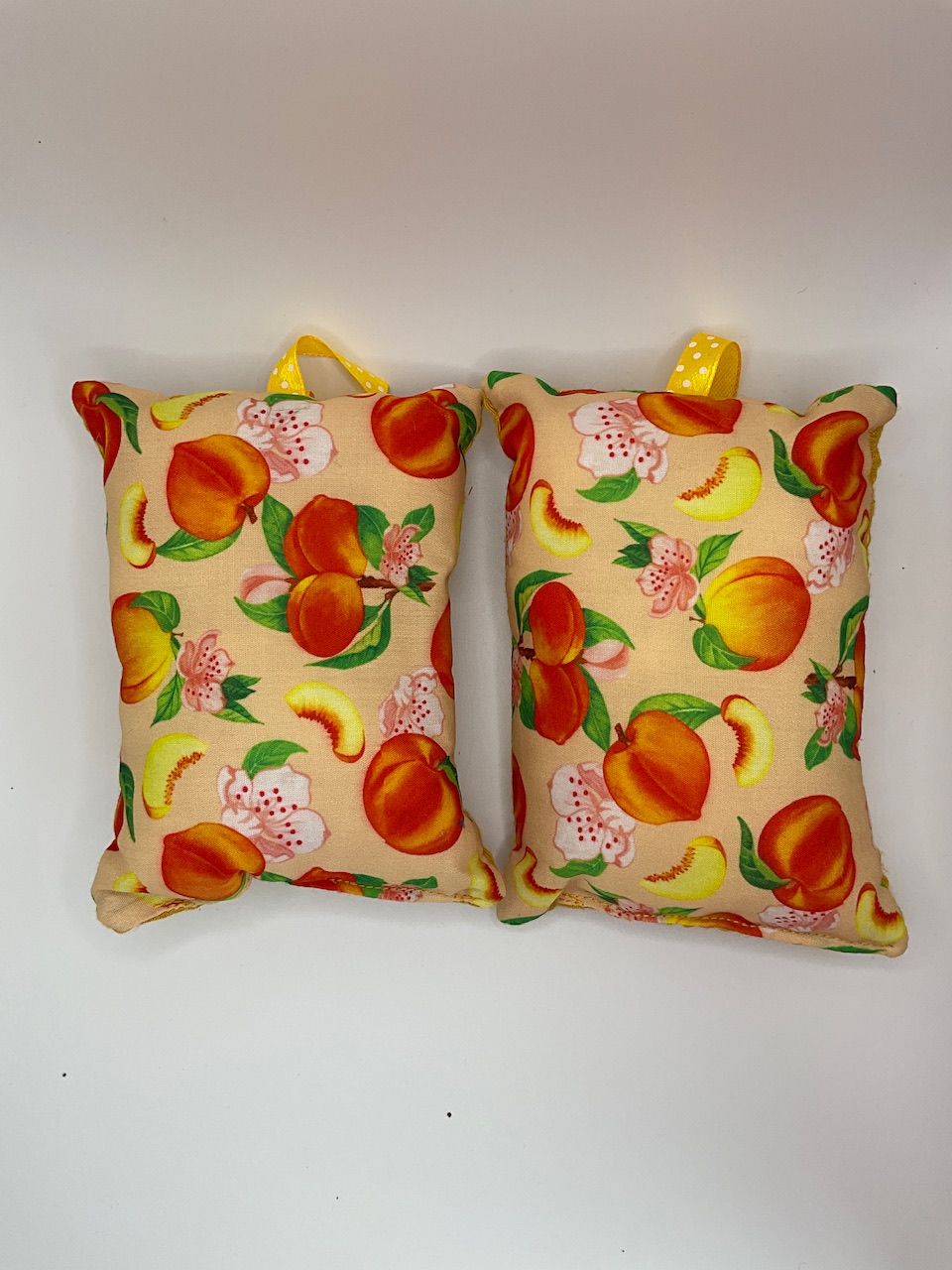 Lot de 2 éponges lavables en coton, motif pêches, face nid d'abeille absorbante